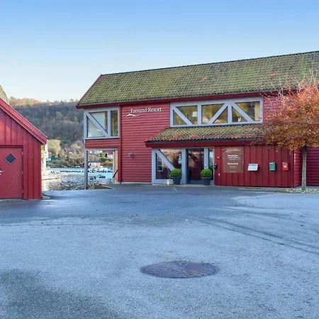 Nyaraló Beautiful In With 4 Bedrooms And Wifi Farsund