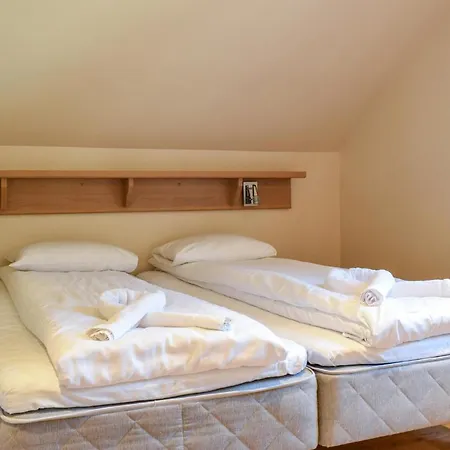 Beautiful In With 4 Bedrooms And Wifi Σπίτι διακοπών *